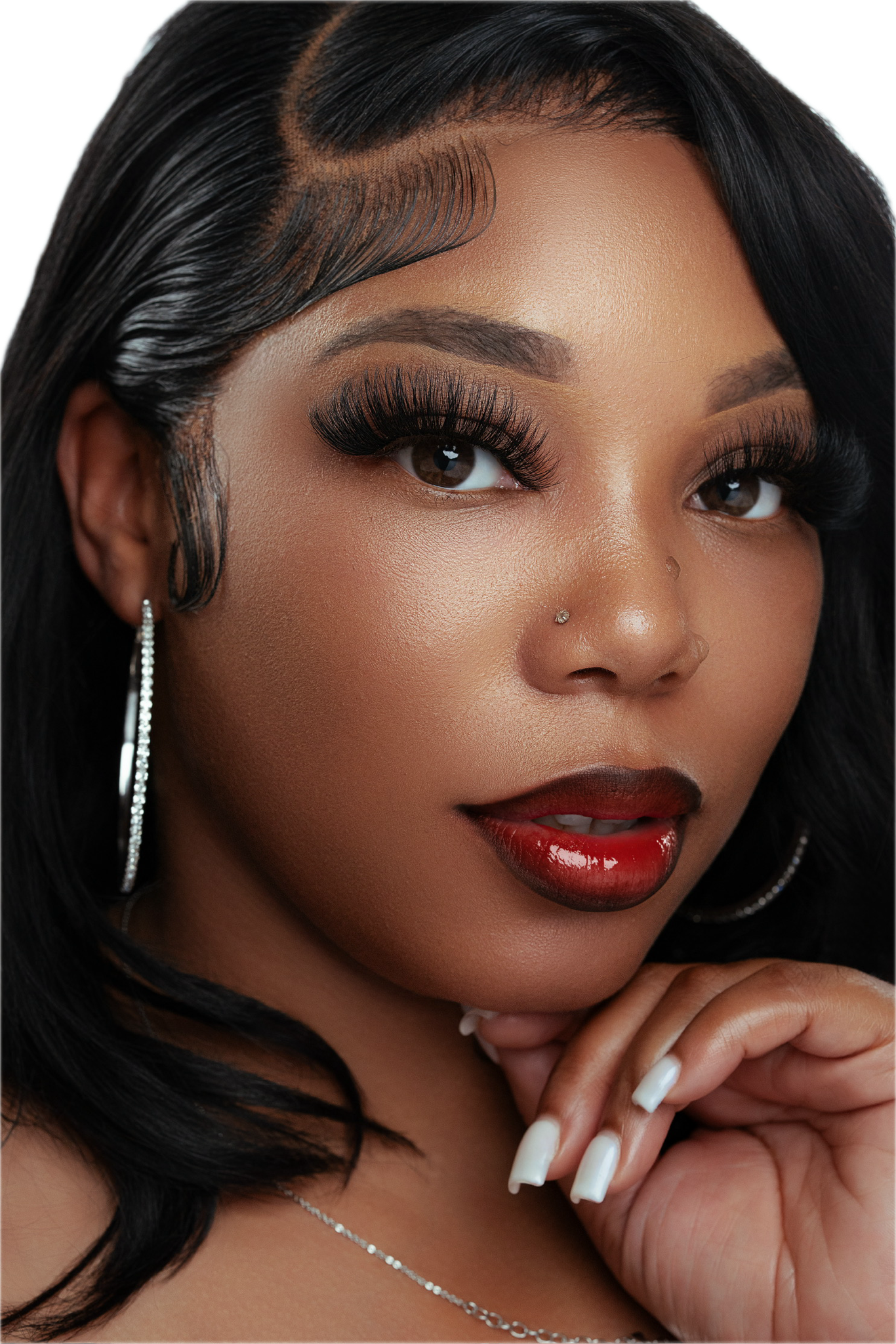 Close-up of a woman wearing hand-made long lifespan eyelashes made of 100% real mink fur with soft, voluminous, natural-looking lashes and elegant makeup.
